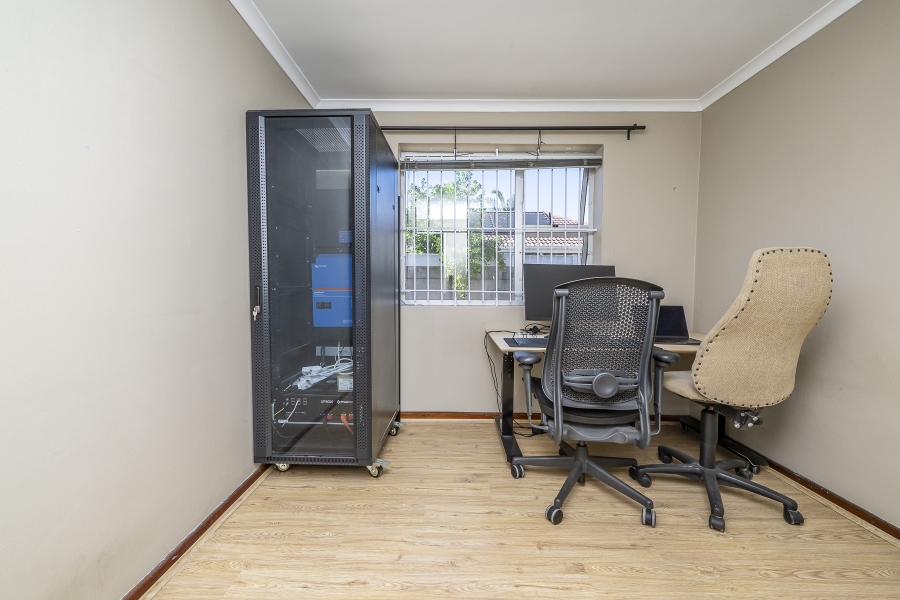 3 Bedroom Property for Sale in De Oude Spruit Western Cape